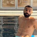 صلاح يلجأ للجاكوزي والساونا لتجهيزه لمباريات ليفربول بعد إصابته (صور)