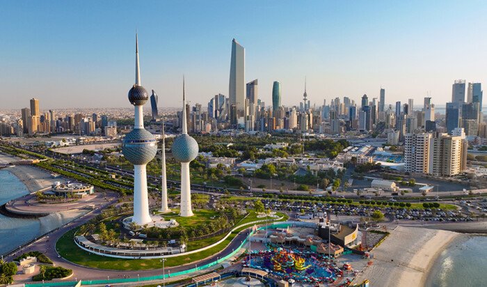 طقس الكويت المتوقع اليوم السبت.. حار وغائم خلال النهار.. معتدل وغائم ليلاً