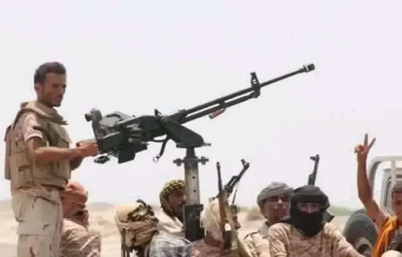 طيران حوثي مسيّر يستهدف مواقع القوات الحكومية في خطوط التماس- نبض مصر