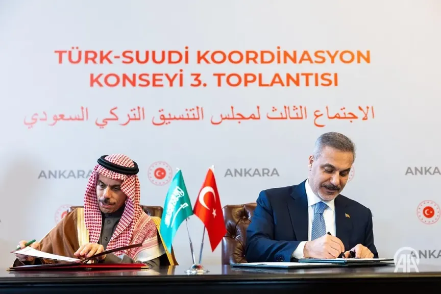 من توقيع الاتفاقية