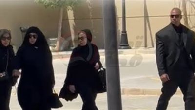 فيفي عبده ولبلبة.. بدء توافد نجوم الفن على جنازة هاني شاكر| صور- نبض مصر