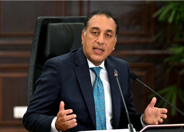 قرار حكومي بتحديد أسعار الغاز الطبيعي للصناعات مع حد أدنى للبتروكيماويات