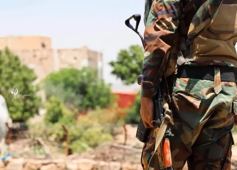 قوة أمنية تحاصر منزل صحفي وتقوم باعتقاله- نبض مصر