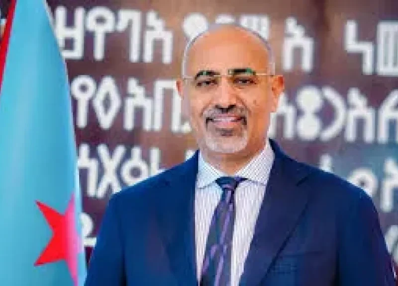 كلمة هاتفية لرئيس انتقالي منحل تُعيد الجدل حول شرعية القيادات الهاربة وقدرتها على التأثير- نبض مصر