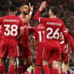 ليفربول يقترب من خطف هدف مانشستر يونايتد