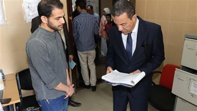 محافظ المنوفية يحيل 9 من العاملين بوحدة طب الأسرة بالحامول للتحقيق لتغيبهم عن العمل