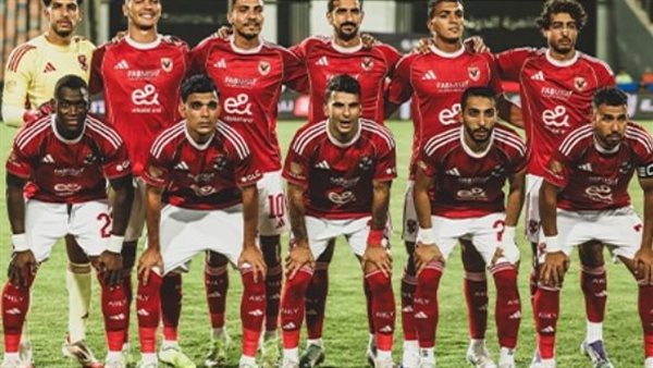 مدافع الأهلي في اختبار طبي حاسم قبل لقاء إنبي