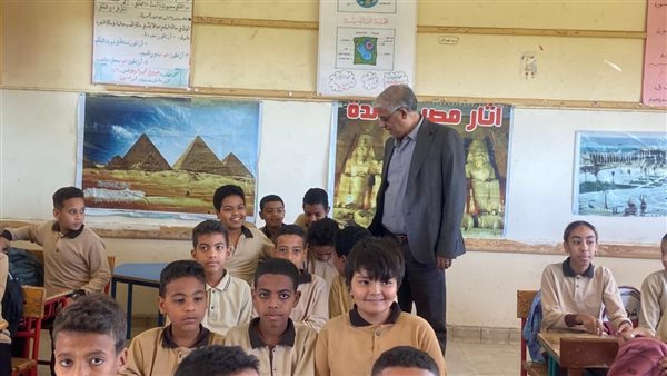 مدير تعليم قنا يواصل جولاته المفاجئة لمتابعة امتحانات الفصل الدراسي الثاني وامتحانات أبريل- نبض مصر