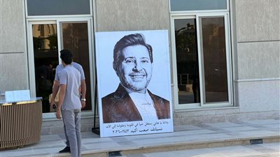 مشاهد وداع مؤثرة وحضور مهيب.. أبرز لقطات من عزاء هاني شاكر- نبض مصر