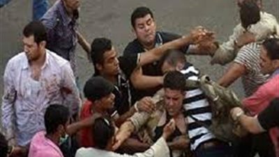 "مطواة" بجوار المسجد.. مشاجرة تنتهي بطعنة في صدر صبي بالدقهلية