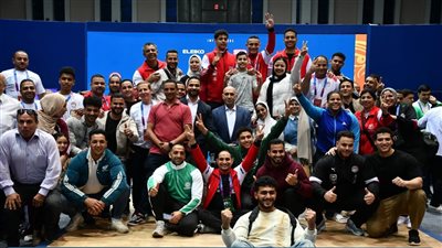 منتخب مصر لرفع الأثقال يحقق 9 ميداليات في بطولة العالم للناشئين بالإسماعيلية- نبض مصر