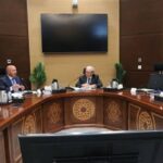 نائب رئيس الوزراء يستعرض مع وزير النقل مشروع القطار الكهربائي السريع