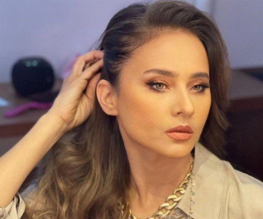 نيللي كريم تعتذر عن المشاركة في الجزء الثاني من «غبي منه فيه»