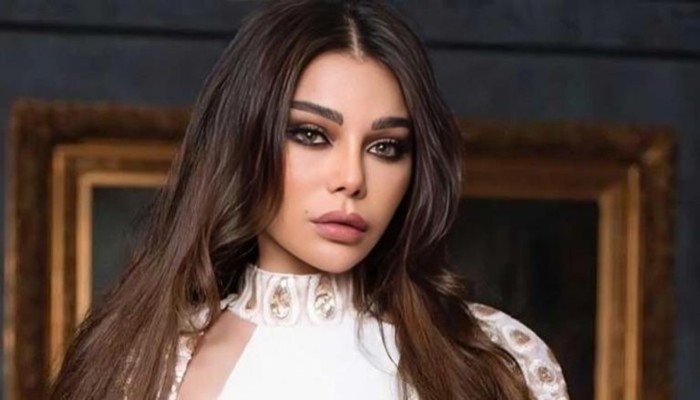هيفاء وهبي تجهز ألبومًا ضخمًا بـ20 أغنية وتعود بقوة للساحة الغنائية بعد حفلتها في مصر