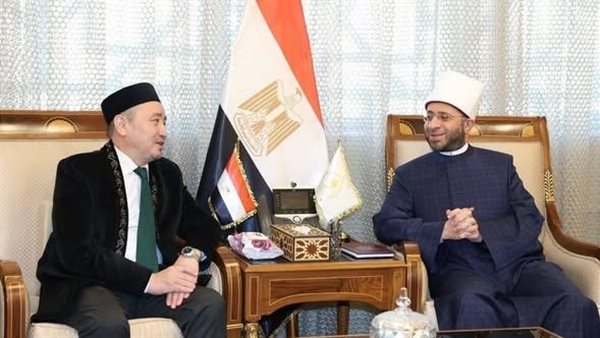 وزير الأوقاف يستقبل نائب رئيس الجامعة المصرية للثقافة الإسلامية بكازاخستان- نبض مصر