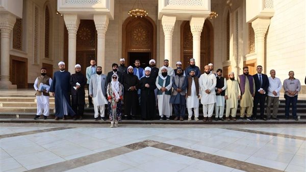 وزير الأوقاف يستقبل وفدًا من علماء باكستان بمسجد مصر- نبض مصر