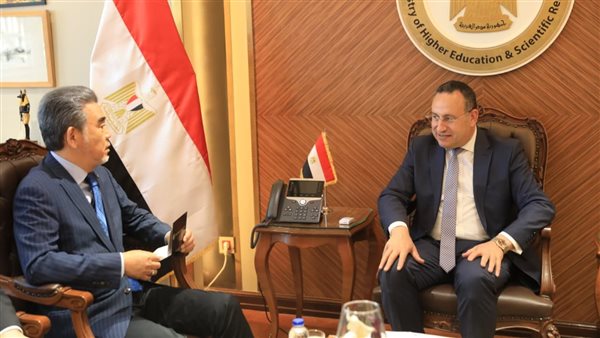 وزير التعليم العالي يستقبل رئيس جامعة هيروشيما اليابانية لبحث تعزيز التعاون التعليمي