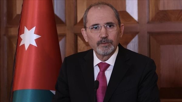 وزير الخارجية الأردني يبحث مع نظيره الأمريكي جهود إنهاء التصعيد في المنطقة