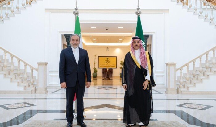 وزير الخارجية السعودي ونظيره الإيراني يبحثان هاتفياً آخر التطورات الإقليمية- نبض مصر