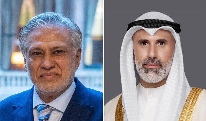 وزير الخارجية الكويتي يبحث هاتفياً مع نائب رئيس الوزراء وزير الخارجية الباكستاني تطورات المنطقة