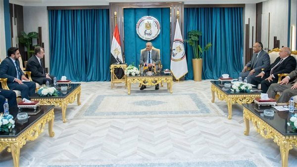 وزير الدولة للإنتاج الحربي يبحث مع سفير جمهورية أرمينيا أوجه التعاون المشترك بين الجانبين- نبض مصر