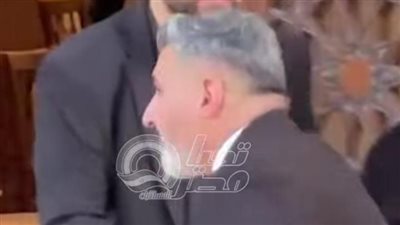 ياسر جلال أول الحاضرين في عزاء هاني شاكر ونجله في حالة ذهول- نبض مصر